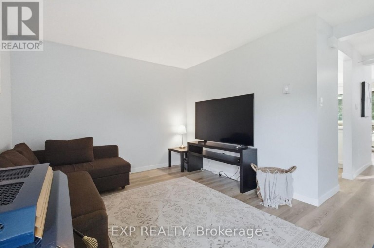 64 PARKLANE CIRCLE, Clarington (Bowmanville), Ontario, L1C3V9