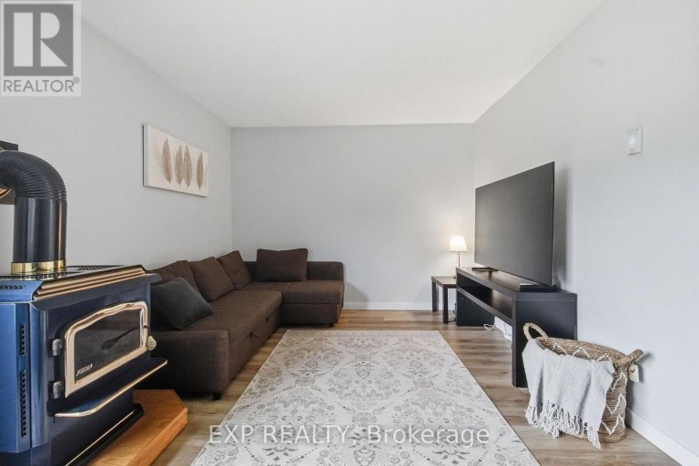 64 PARKLANE CIRCLE, Clarington (Bowmanville), Ontario, L1C3V9