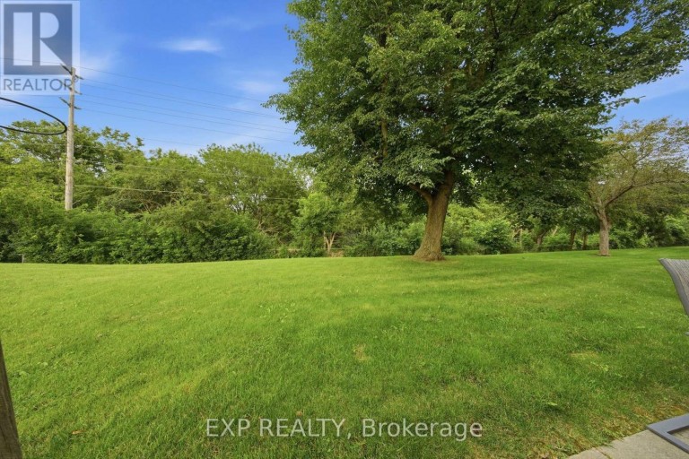 64 PARKLANE CIRCLE, Clarington (Bowmanville), Ontario, L1C3V9