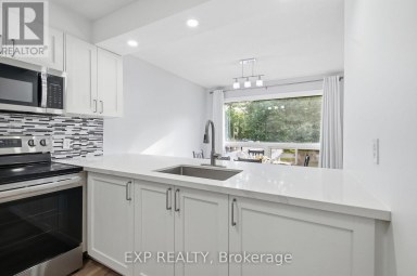 64 PARKLANE CIRCLE Clarington (Bowmanville) Ontario photo 6