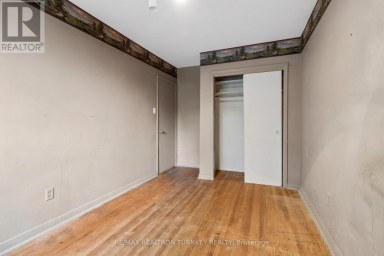 105 BOLTON AVENUE Newmarket (Huron Heights-Leslie Valley) Ontario photo 13