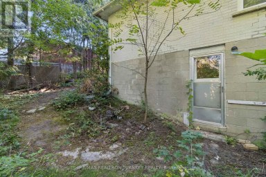 105 BOLTON AVENUE Newmarket (Huron Heights-Leslie Valley) Ontario photo 25