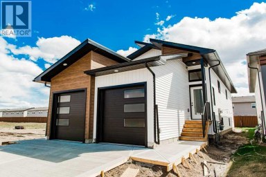 9525 114 Avenue Clairmont Alberta photo 1