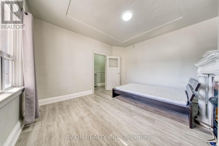 54 RYERSON AVENUE, Toronto (Kensington-Chinatown), Ontario, M5T2P5