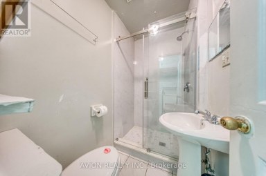 54 RYERSON AVENUE Toronto (Kensington-Chinatown) Ontario photo 15