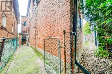 54 RYERSON AVENUE Toronto (Kensington-Chinatown) Ontario photo 35