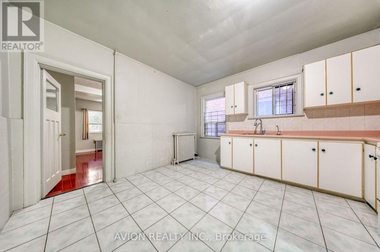 54 RYERSON AVENUE, Toronto (Kensington-Chinatown), Ontario, M5T2P5