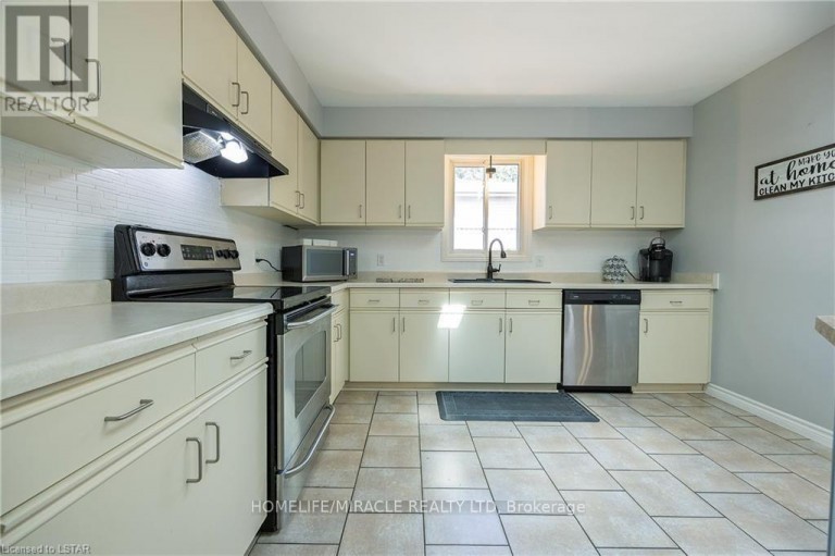 143 GRENFELL PLACE, London North (North C), Ontario, N5X3B6