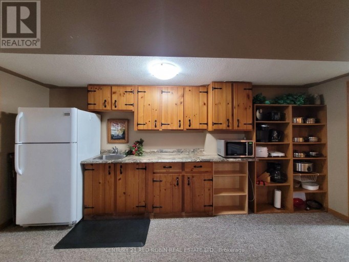 359 OAK AVENUE, Strathroy-Caradoc (SW), Ontario, N7G3A9