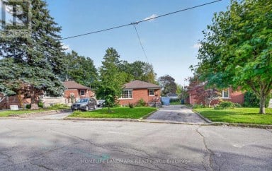 7 BAUDINA CRESCENT Toronto (Birchcliffe-Cliffside) Ontario photo 2