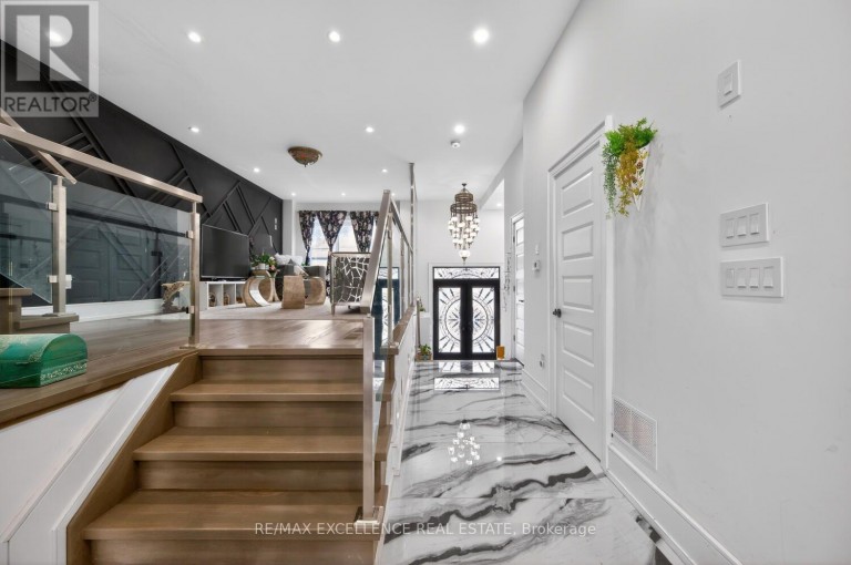 442 PHARMACY AVENUE S, Toronto (Clairlea-Birchmount), Ontario, M1L3G6