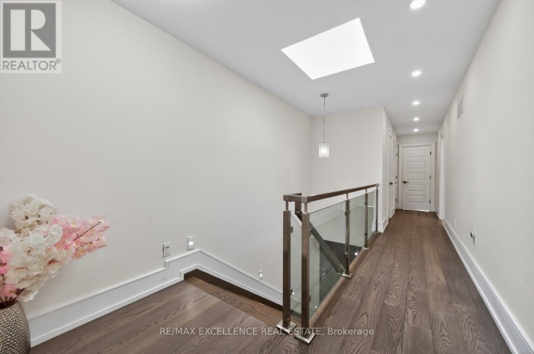 442 PHARMACY AVENUE S, Toronto (Clairlea-Birchmount), Ontario, M1L3G6