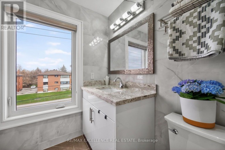 442 PHARMACY AVENUE S, Toronto (Clairlea-Birchmount), Ontario, M1L3G6