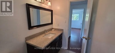 13 - 303 GARDEN STREET Whitby (Downtown Whitby) Ontario photo 8