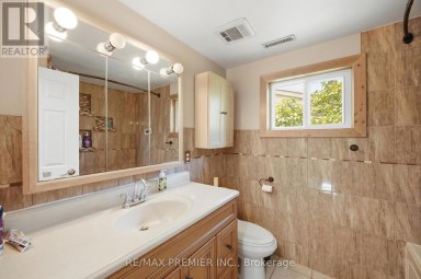 115 WILLIAM ROE BOULEVARD Newmarket (Central Newmarket) Ontario photo 11