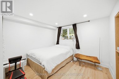 115 WILLIAM ROE BOULEVARD Newmarket (Central Newmarket) Ontario photo 19