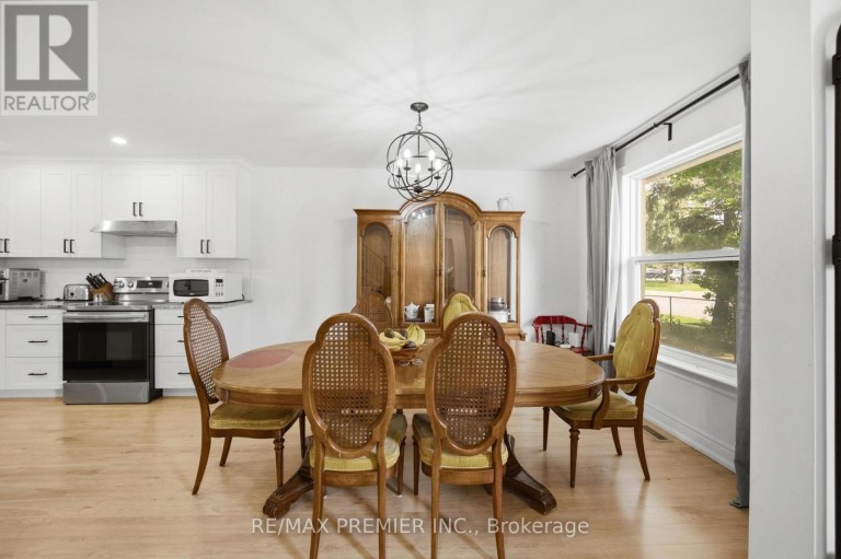 115 WILLIAM ROE BOULEVARD, Newmarket (Central Newmarket), Ontario, L3Y1B1