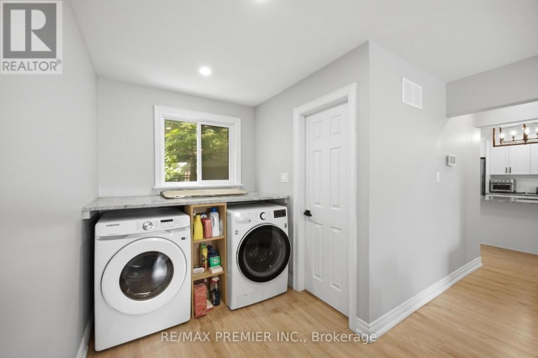 115 WILLIAM ROE BOULEVARD, Newmarket (Central Newmarket), Ontario, L3Y1B1