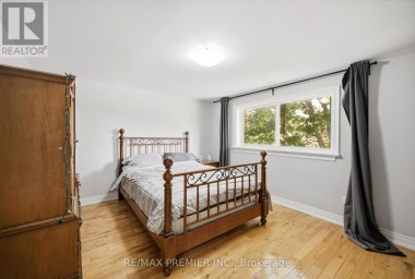 115 WILLIAM ROE BOULEVARD Newmarket (Central Newmarket) Ontario photo 9