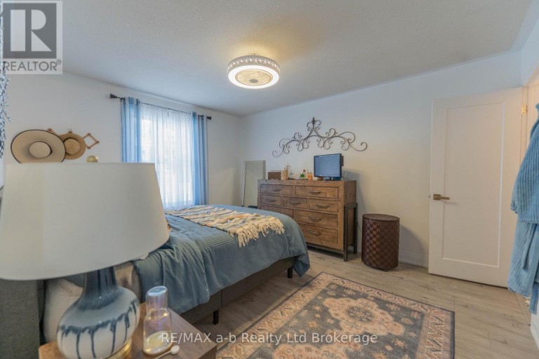 6 CAMDON COURT, Tillsonburg, Ontario, N4G4B3