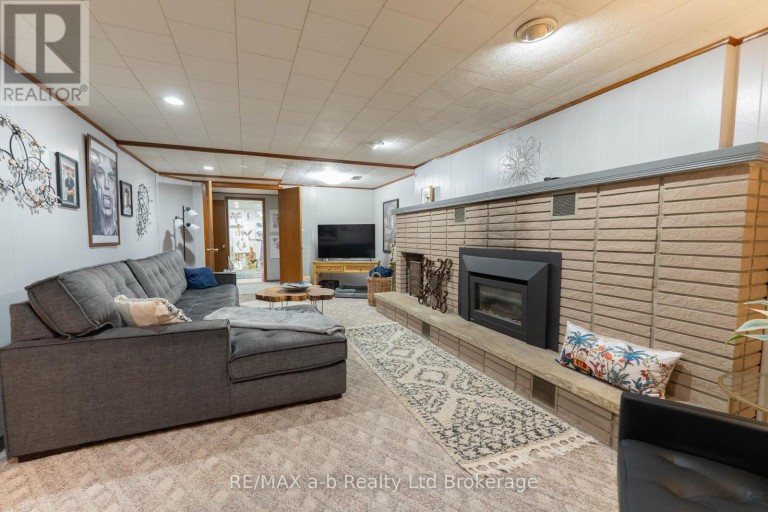 6 CAMDON COURT, Tillsonburg, Ontario, N4G4B3