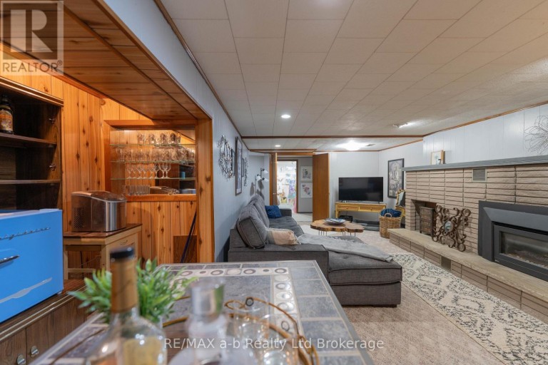 6 CAMDON COURT, Tillsonburg, Ontario, N4G4B3