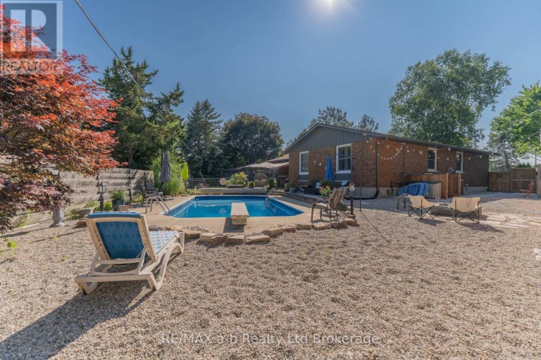 6 CAMDON COURT, Tillsonburg, Ontario, N4G4B3