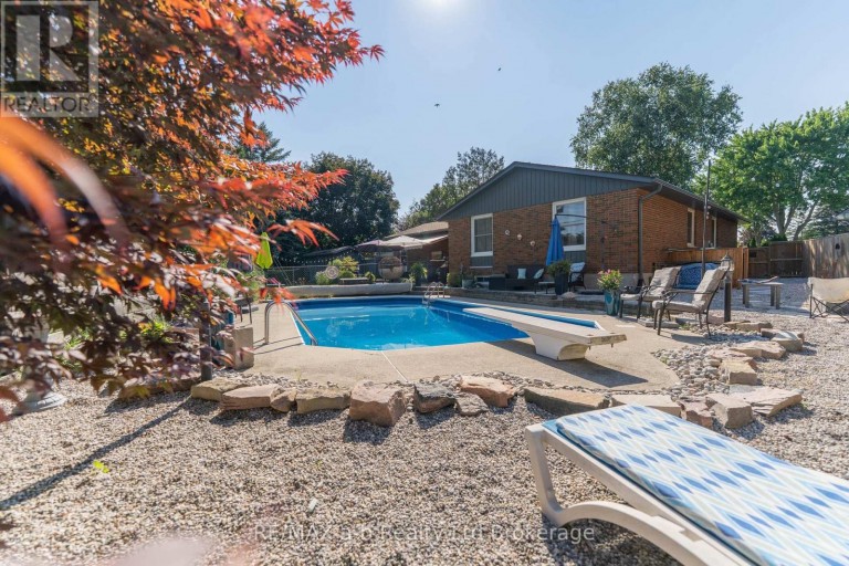 6 CAMDON COURT, Tillsonburg, Ontario, N4G4B3