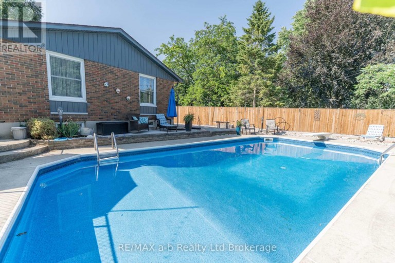 6 CAMDON COURT, Tillsonburg, Ontario, N4G4B3
