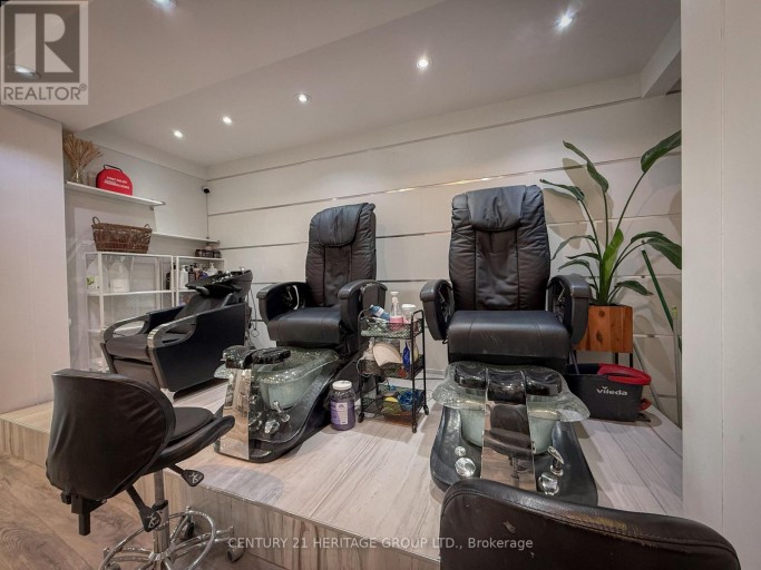 9 - 8910 YONGE STREET, Richmond Hill (South Richvale), Ontario, L4C0L7