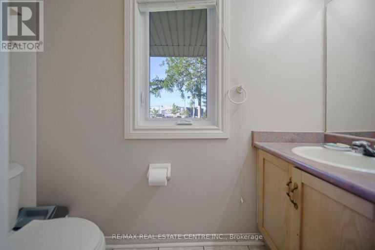 1 - 800 PARAMOUNT DRIVE, Hamilton (Stoney Creek Mountain), Ontario, L8J3V7