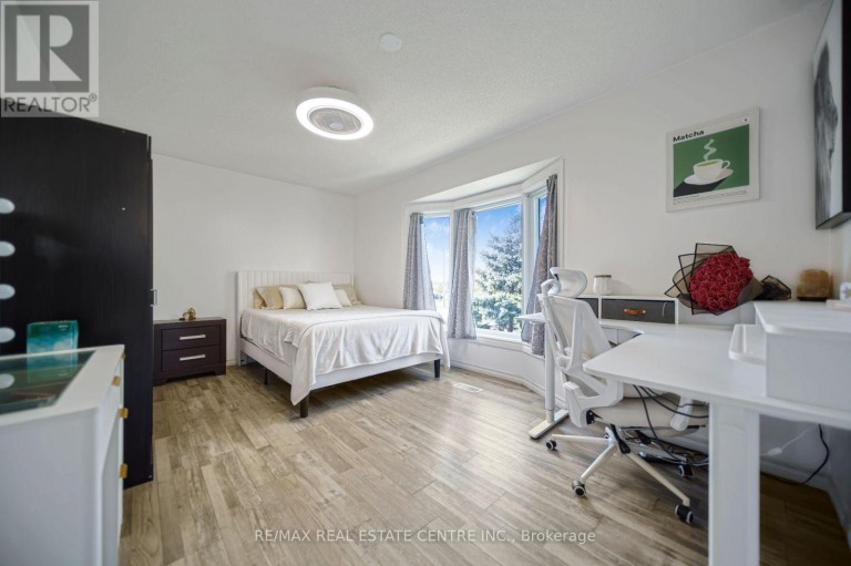 1 - 800 PARAMOUNT DRIVE, Hamilton (Stoney Creek Mountain), Ontario, L8J3V7
