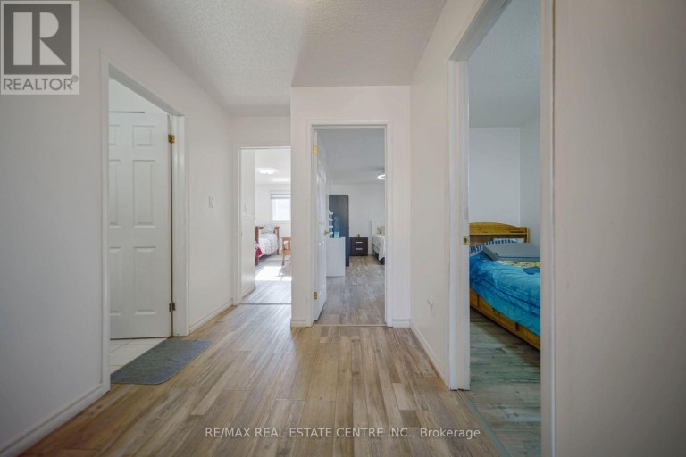 1 - 800 PARAMOUNT DRIVE, Hamilton (Stoney Creek Mountain), Ontario, L8J3V7