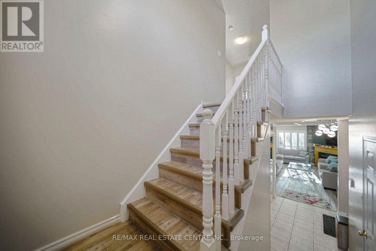 1 - 800 PARAMOUNT DRIVE, Hamilton (Stoney Creek Mountain), Ontario, L8J3V7