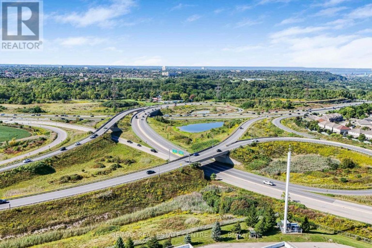 1 - 800 PARAMOUNT DRIVE, Hamilton (Stoney Creek Mountain), Ontario, L8J3V7