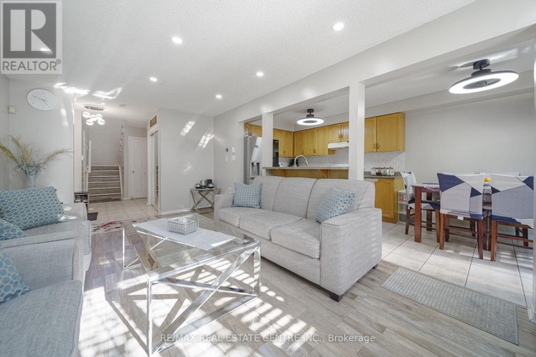 1 - 800 PARAMOUNT DRIVE, Hamilton (Stoney Creek Mountain), Ontario, L8J3V7