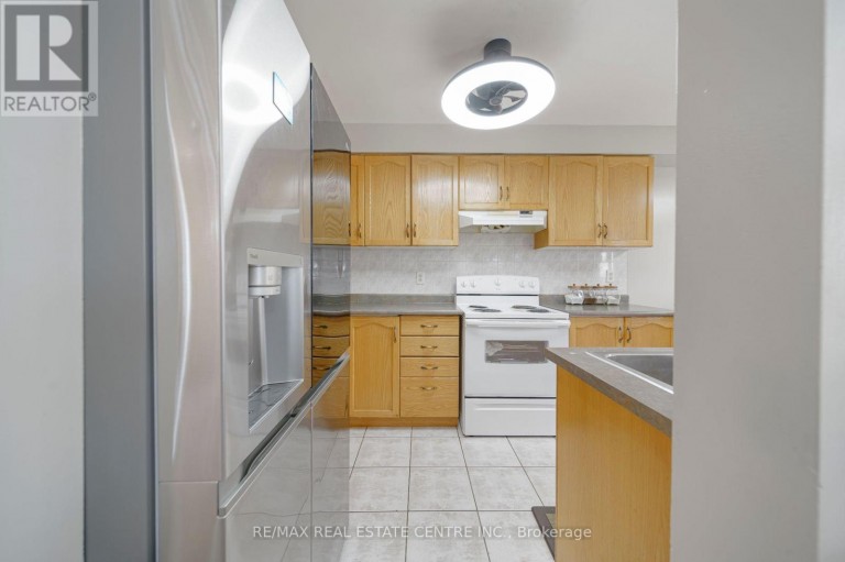 1 - 800 PARAMOUNT DRIVE, Hamilton (Stoney Creek Mountain), Ontario, L8J3V7