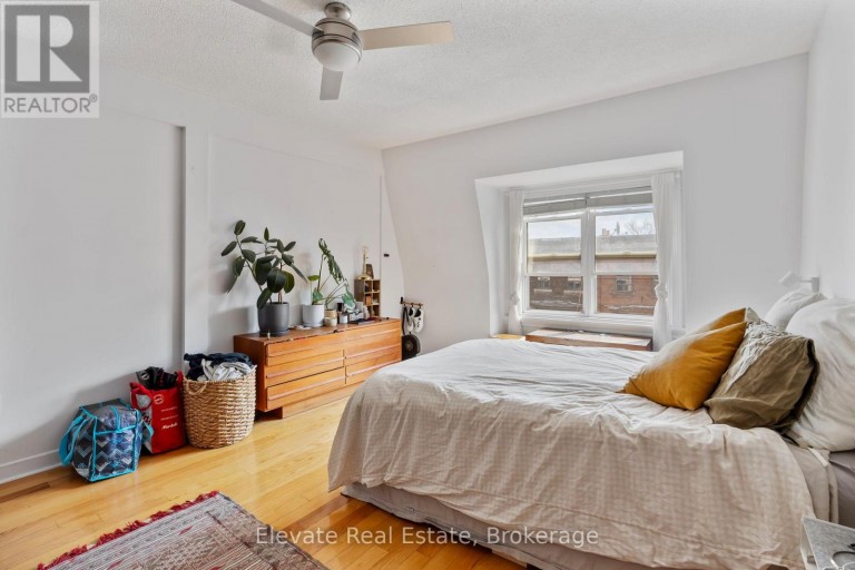 846 COLLEGE STREET, Toronto (Palmerston-Little Italy), Ontario, M6H1A2