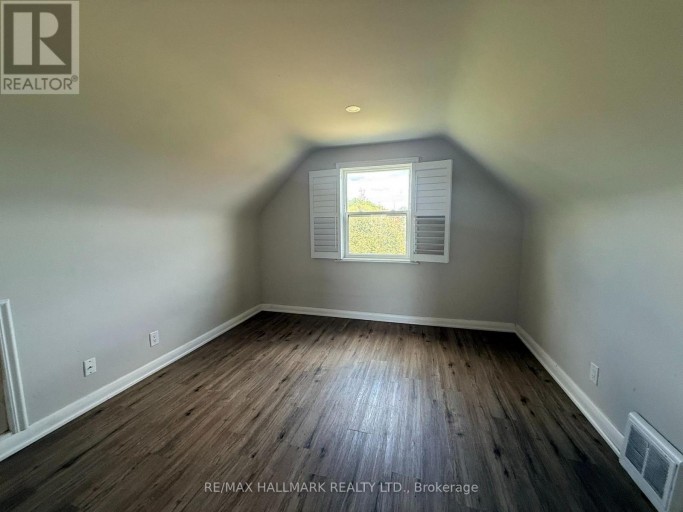 29 FLEMPTON CRESCENT, Toronto (Ionview), Ontario, M1K3B3