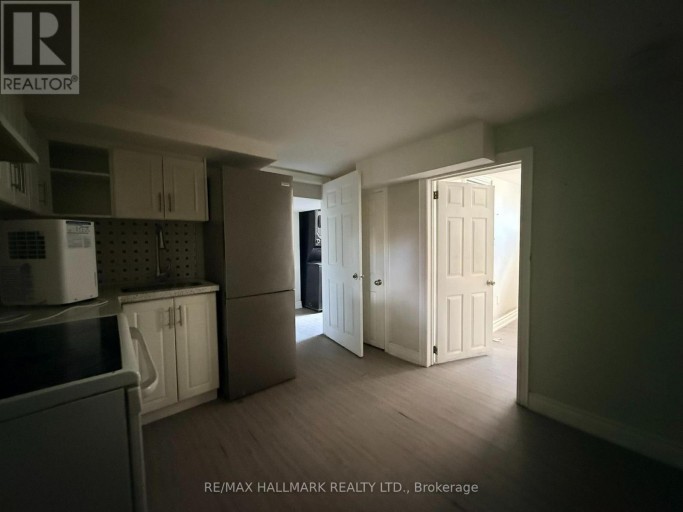 29 FLEMPTON CRESCENT, Toronto (Ionview), Ontario, M1K3B3