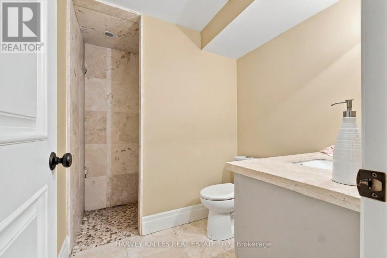 7472 ASHBURN ROAD, Whitby, Ontario, L1M1L4