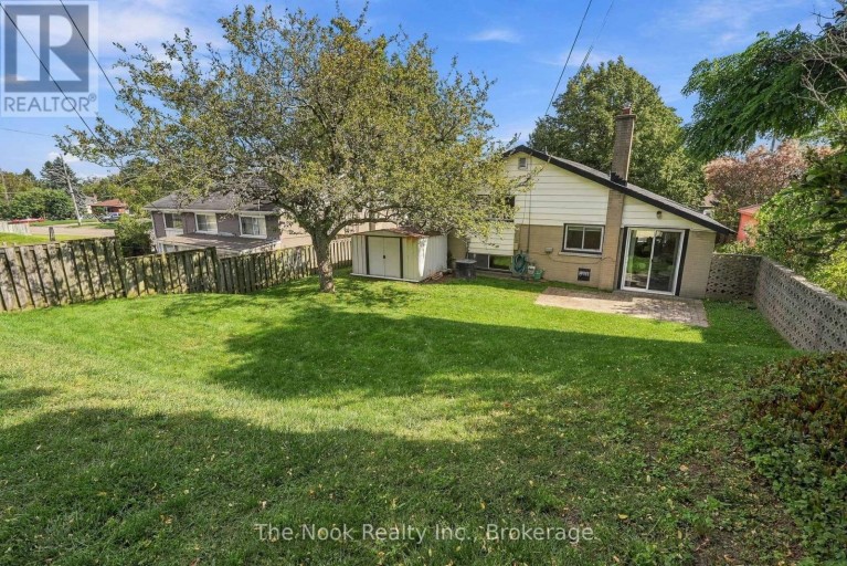706 STONE STREET, Oshawa (Lakeview), Ontario, L1J1A5