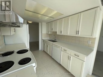 413 - 30 THUNDER GROVE Toronto (Agincourt North) Ontario photo 17