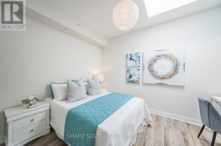 132 - 20 ECHO POINT, Toronto (L'Amoreaux), Ontario, M1W0A7