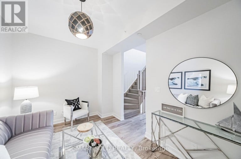 132 - 20 ECHO POINT, Toronto (L'Amoreaux), Ontario, M1W0A7