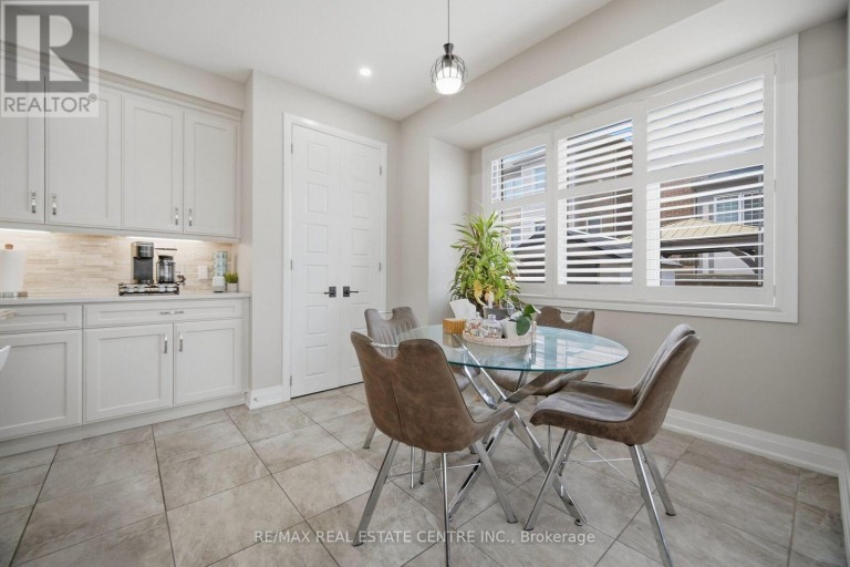 153 WHITLOCK AVENUE, Milton (FO Ford), Ontario, L9E1G1