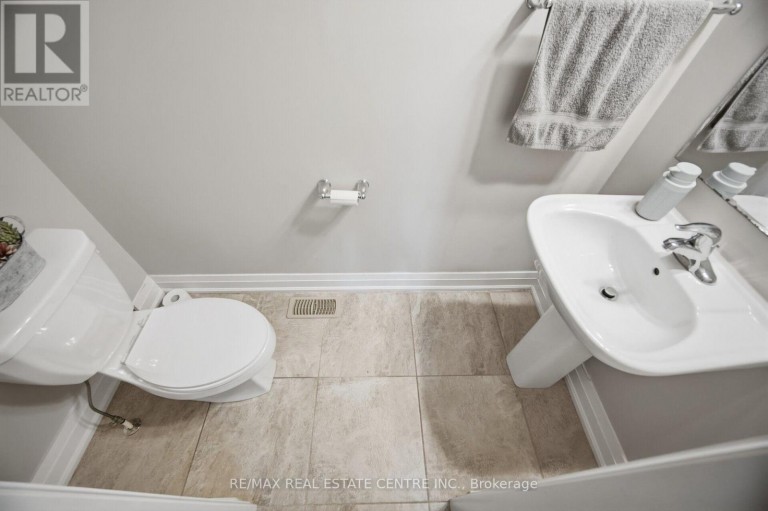 153 WHITLOCK AVENUE, Milton (FO Ford), Ontario, L9E1G1