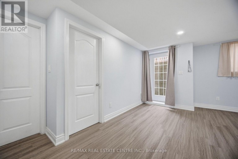 153 WHITLOCK AVENUE, Milton (FO Ford), Ontario, L9E1G1