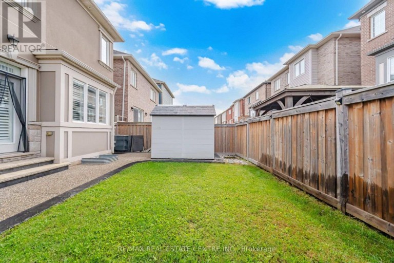 153 WHITLOCK AVENUE, Milton (FO Ford), Ontario, L9E1G1