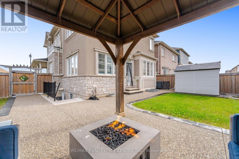 153 WHITLOCK AVENUE, Milton (FO Ford), Ontario, L9E1G1